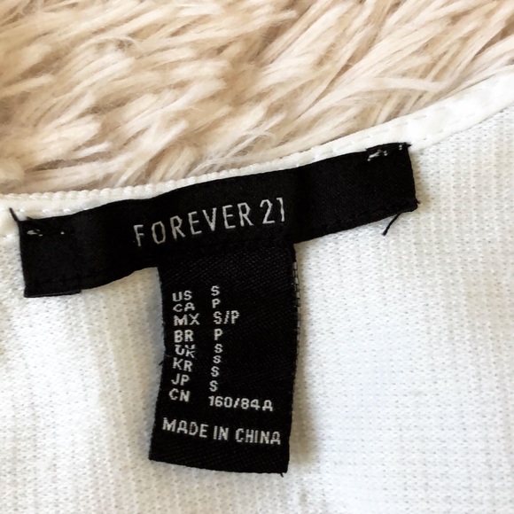 Crop top - Picture 3 of 3